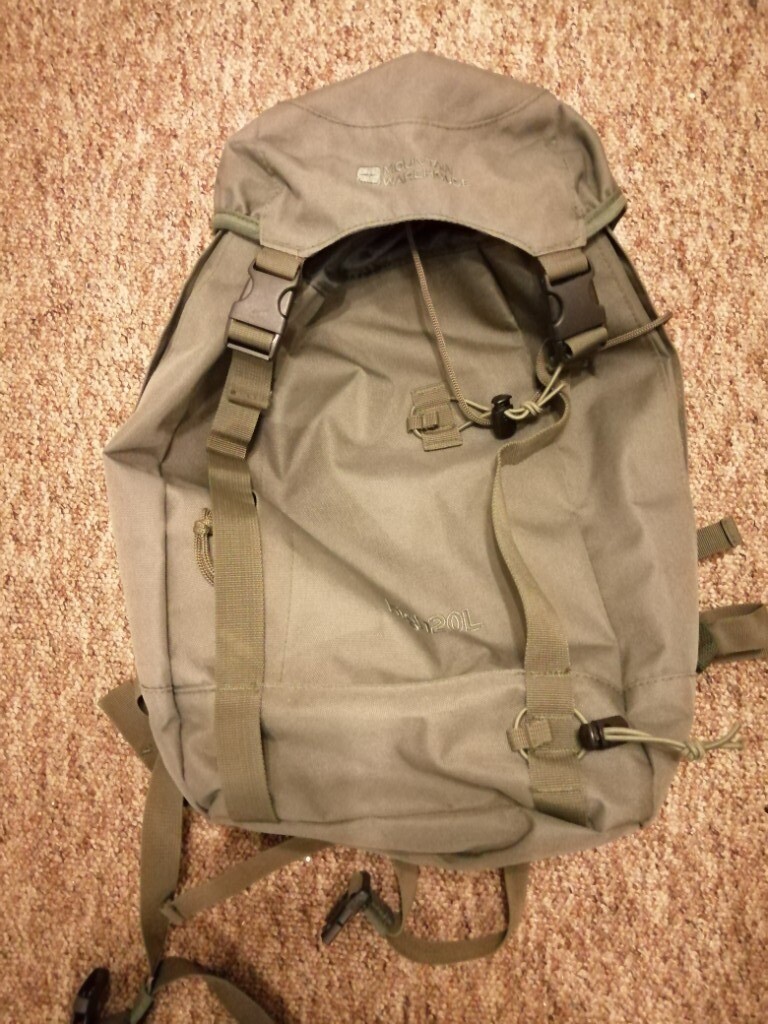 backpack mountain warehouse